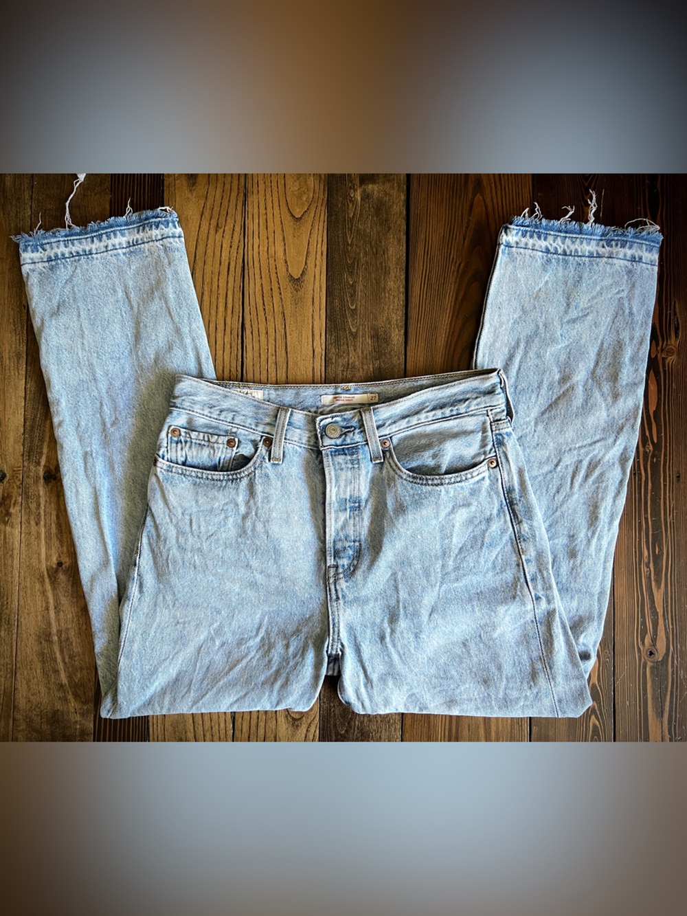 LEVI’s • Wedgie Straight Jeans W27 L26 Light Wash Raw Hem High Rise Normcore